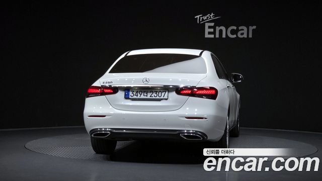 Mercedes-Benz E-Class из Кореи Encar