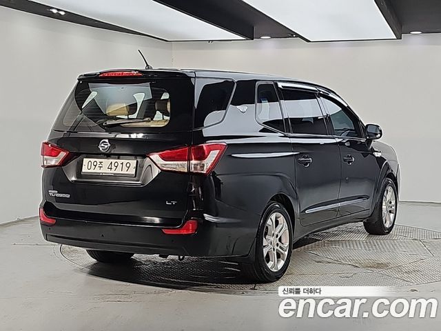Ssangyong KORANDO 4WD LT 11-seater — пробег 138 000 км — фото 4 из 5