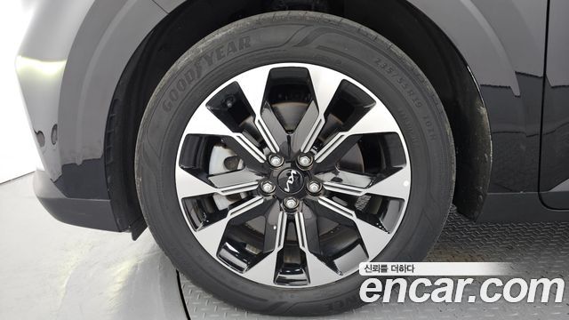 Kia Carnival Gasoline 9-Seater Prestige — пробег 82 210 км — фото 5 из 5