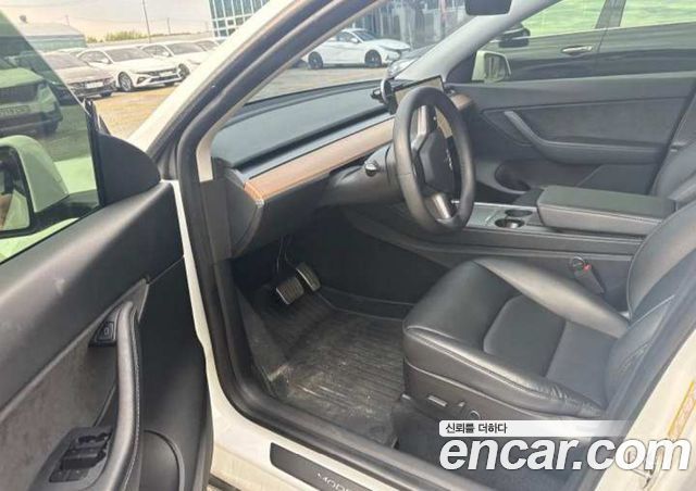 Tesla Model Y Long Range AWD — пробег 79 835 км — фото 4 из 5