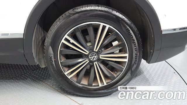 Volkswagen Tiguan из Кореи Encar
