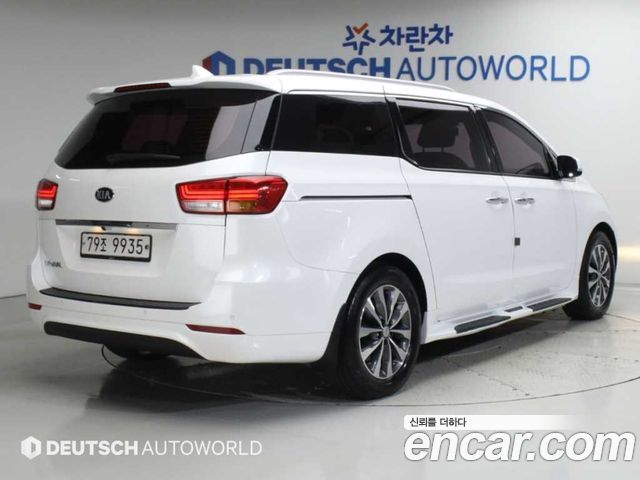 Kia Carnival 11-seater Noblesse — пробег 113 505 км — фото 2 из 5