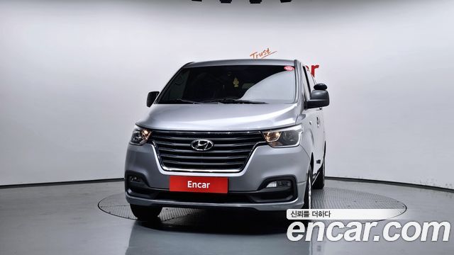 Hyundai Starex Van 3-Seater Smart — пробег 62 877 км — фото 3 из 5