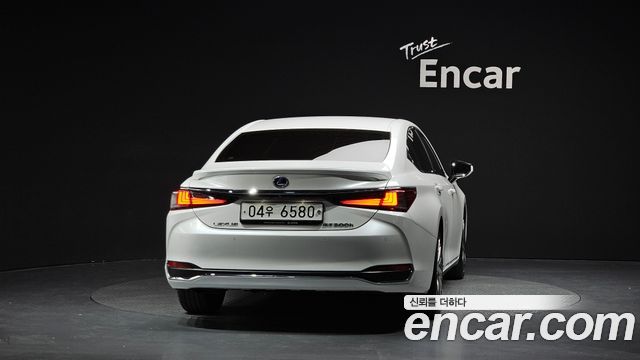Lexus ES Executive — пробег 43 235 км — фото 4 из 5