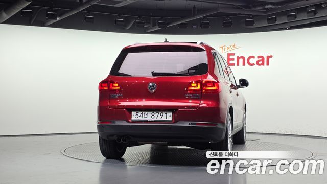 Volkswagen Tiguan 2.0 TDI  Premium 5N — пробег 158 796 км — фото 4 из 5