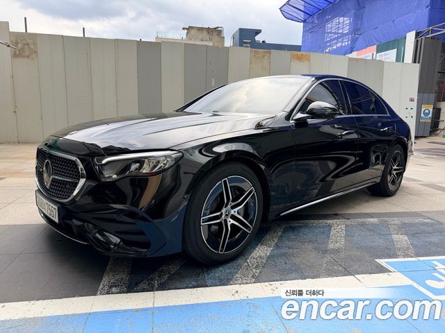 Mercedes-Benz E-Class E200 AMG Line — пробег 800 км — фото 1 из 5