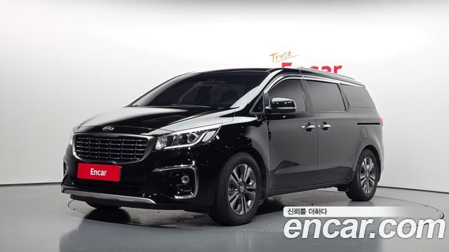 Kia Carnival 9-Seater Luxury — пробег 145 227 км — фото 1 из 5