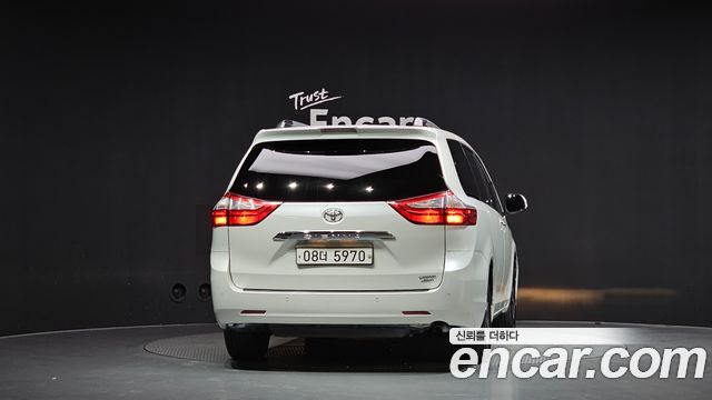 Toyota Sienna 3.5 AWD — пробег 88 527 км — фото 4 из 5