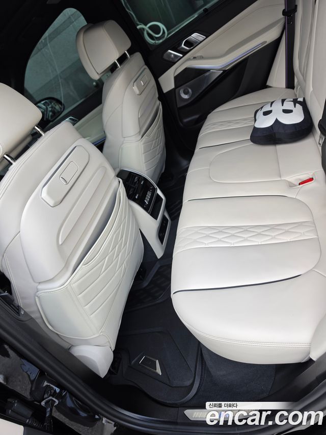 BMW X5 M60i — пробег 8 000 км — фото 2 из 5
