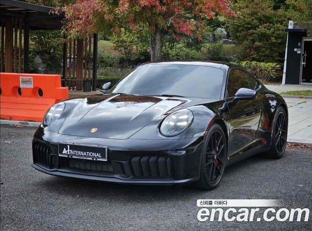 Porsche 911 Carrera 4 GTS — пробег 3 600 км — фото 1 из 5
