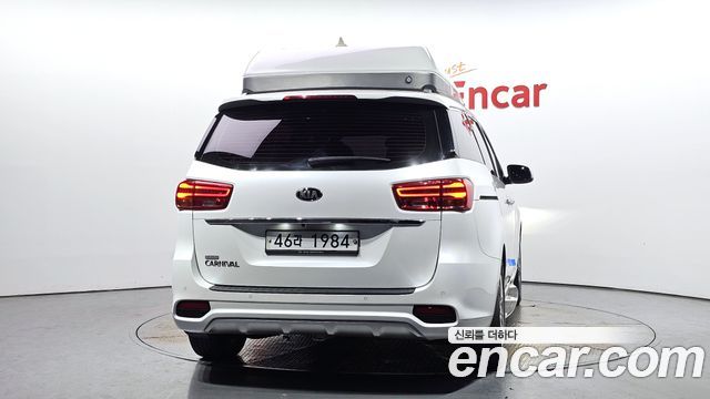Kia Carnival из Кореи Encar