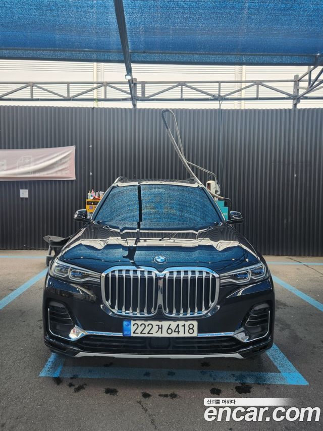 BMW X7 xDrive 40i Design Pure Excellence 7-Seater — пробег 30 000 км — фото 1 из 5