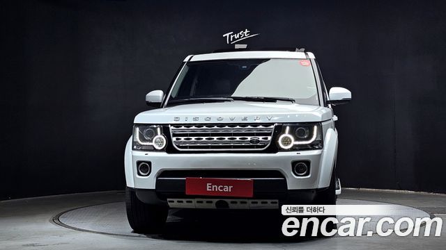 Land Rover Discovery 3.0 SDV6 HSE — пробег 286 976 км — фото 3 из 5