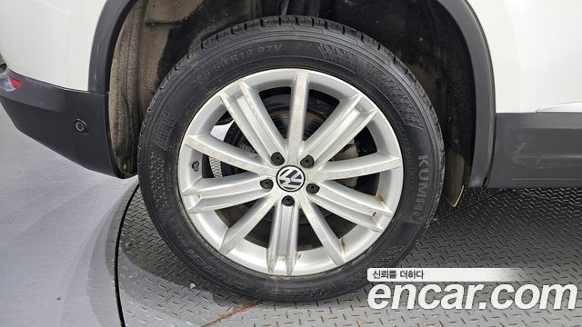 Volkswagen Tiguan 2.0 TDI  Premium 5N — пробег 110 380 км — фото 5 из 5