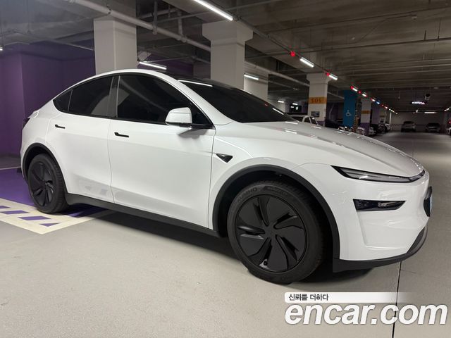 Tesla Model Y RWD — пробег 1 652 км — фото 3 из 5