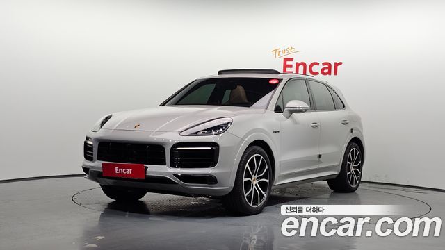 Porsche Cayenne 3.0 E-Hybrid — пробег 74 524 км — фото 1 из 5