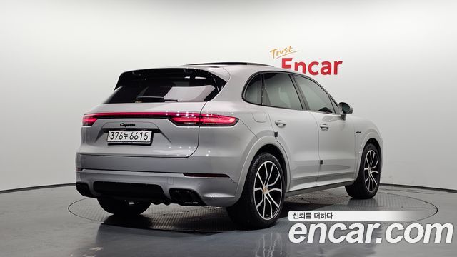 Porsche Cayenne 3.0 E-Hybrid — пробег 74 524 км — фото 2 из 5