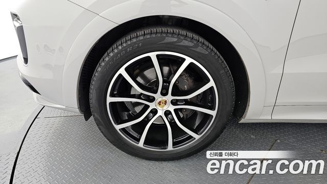 Porsche Cayenne 3.0 E-Hybrid — пробег 74 524 км — фото 5 из 5