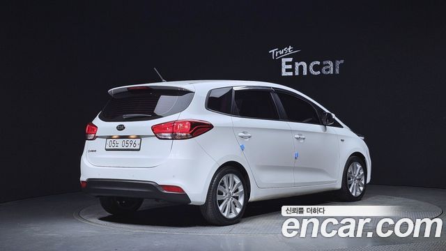 Kia Carens из Кореи Encar