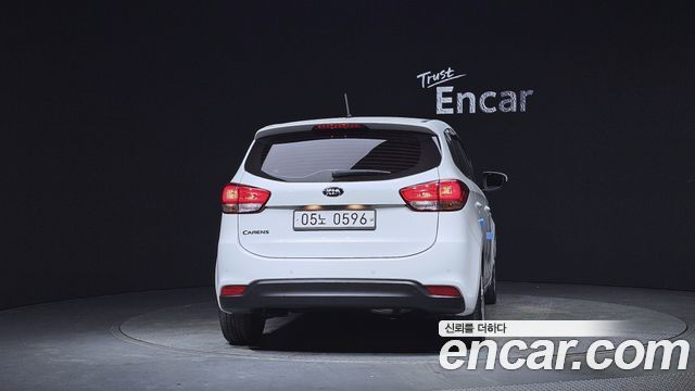 Kia Carens из Кореи Encar