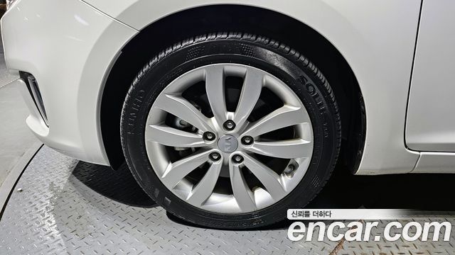 Kia Carens из Кореи Encar