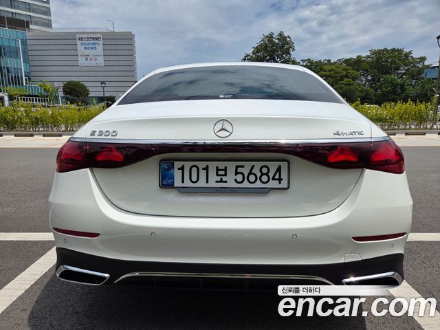 Mercedes-Benz E-Class E300 4MATIC AMG Line — пробег 14 455 км — фото 3 из 5
