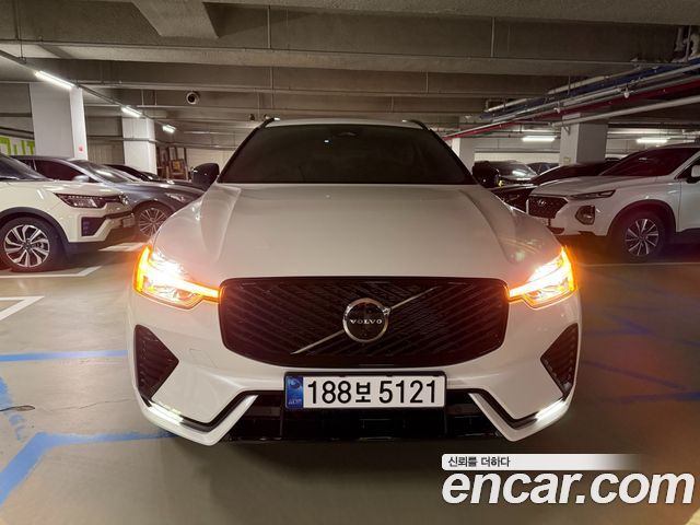 Volvo XC60 B5 Ultra Dark Air Sus — пробег 465 км — фото 1 из 5