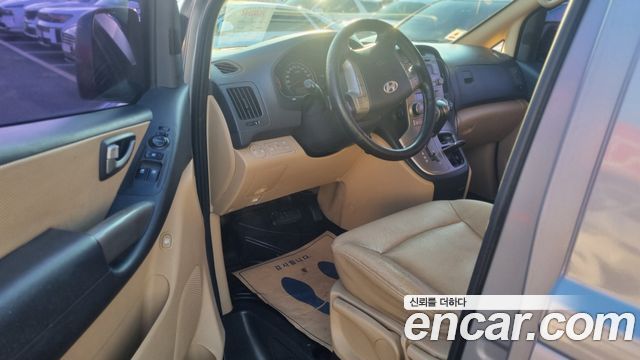 Hyundai Starex 11-Seater Wagon HVX VIP PACK — пробег 127 500 км — фото 3 из 5