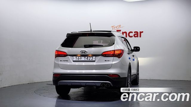 Hyundai Santafe Diesel(e-VGT) 2.0 2WD Premium — пробег 84 099 км — фото 4 из 5