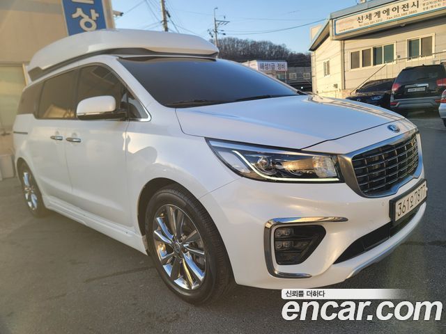 Kia Carnival 9-Seater Hi-Limousine Prestige — пробег 111 246 км — фото 3 из 5