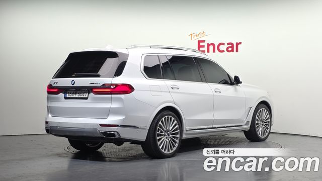 BMW X7 xDrive 40d Design Pure Excellence 6-Seater — пробег 62 681 км — фото 2 из 5