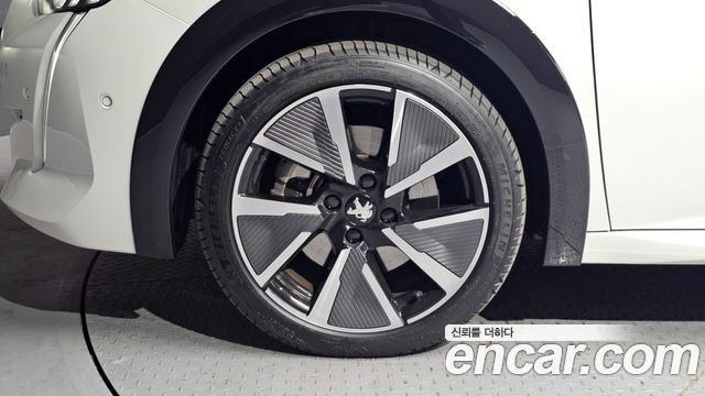Peugeot 208 из Кореи Encar