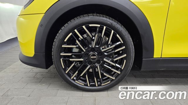 Mini Cooper 5 Door Favoured — пробег 6 227 км — фото 5 из 5