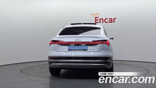 Audi e-tron 50 Quattro Sportback — пробег 47 000 км — фото 4 из 5