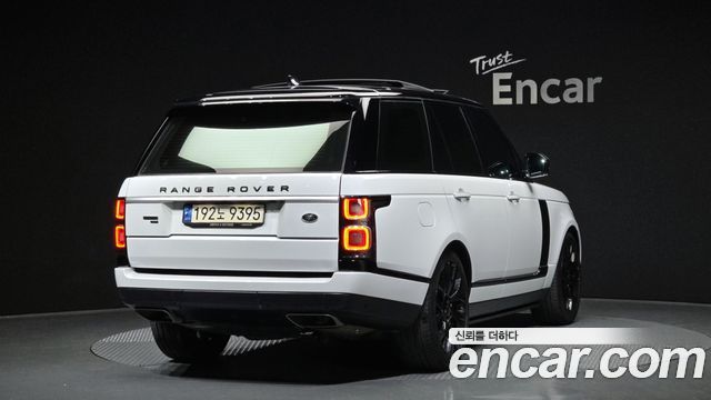 Land Rover Range Rover D350 Vogue SE Disel — пробег 143 748 км — фото 2 из 5