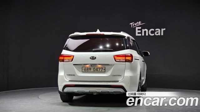 Kia Carnival из Кореи Encar