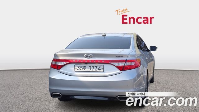 Hyundai Grandeur Premium Collection — пробег 218 078 км — фото 4 из 5