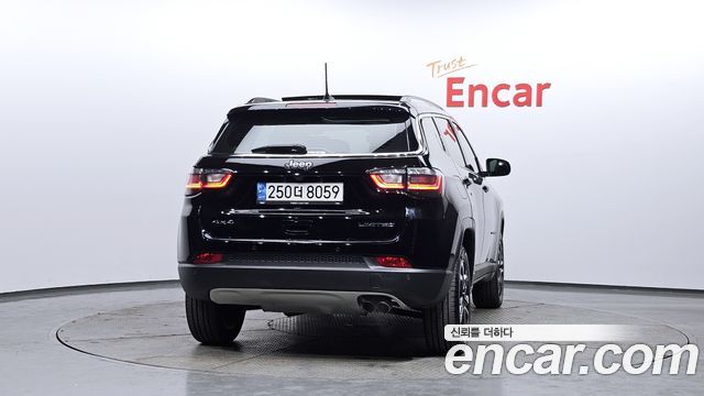 Jeep Compass из Кореи Encar