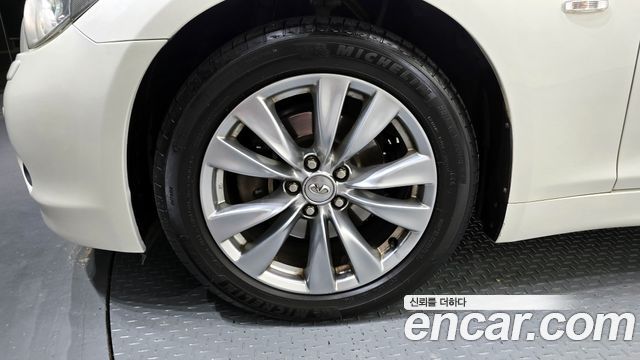 Infiniti M из Кореи Encar