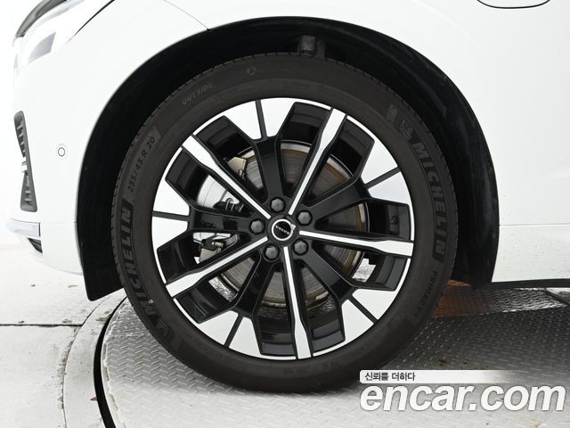Volvo XC60 T8 Ultra Bright — пробег 4 980 км — фото 5 из 5