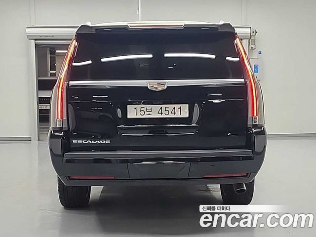 Cadillac Escalade 6.2 ESV 4th — пробег 126 993 км — фото 3 из 5