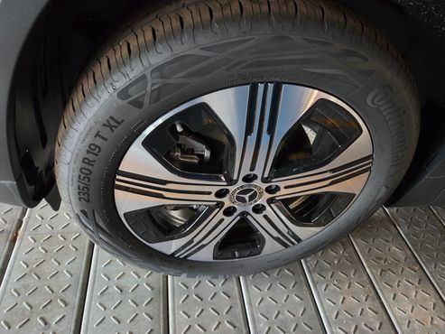 Mercedes-Benz EQA EQA250 Progressive — пробег 8 км — фото 3 из 4
