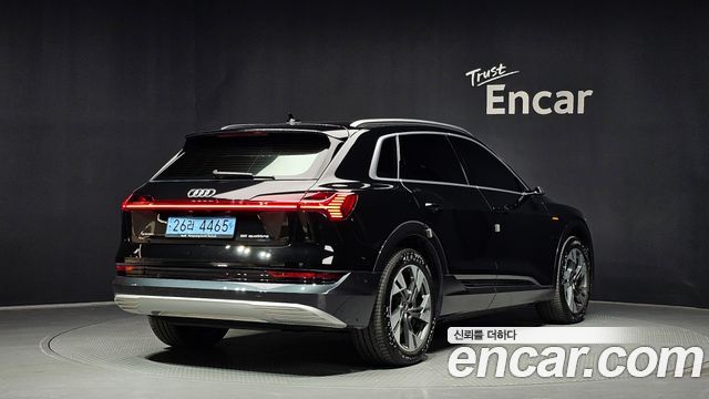 Audi e-tron 50 Quattro — пробег 41 004 км — фото 2 из 5
