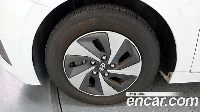 Hyundai Ioniq из Кореи Encar