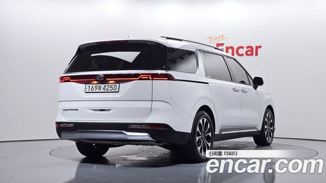 Kia Carnival из Кореи Encar