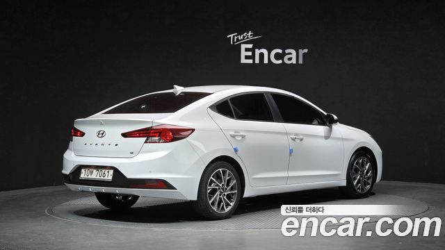 Hyundai AVANTE из Кореи Encar