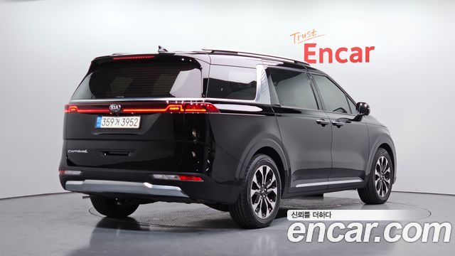 Kia Carnival из Кореи Encar