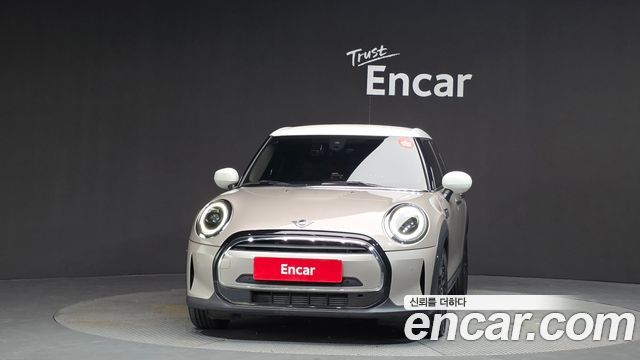 Mini Cooper 5Door Classic Third Generation — пробег 656 км — фото 3 из 5