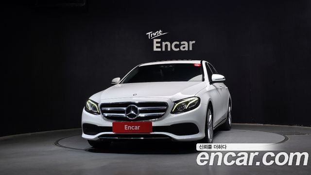 Mercedes-Benz E-Class E220d Avantgarde — пробег 105 275 км — фото 3 из 5