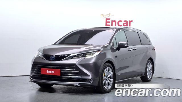 Toyota Sienna 2.5 Hybrid 2WD — пробег 39 526 км — фото 1 из 5
